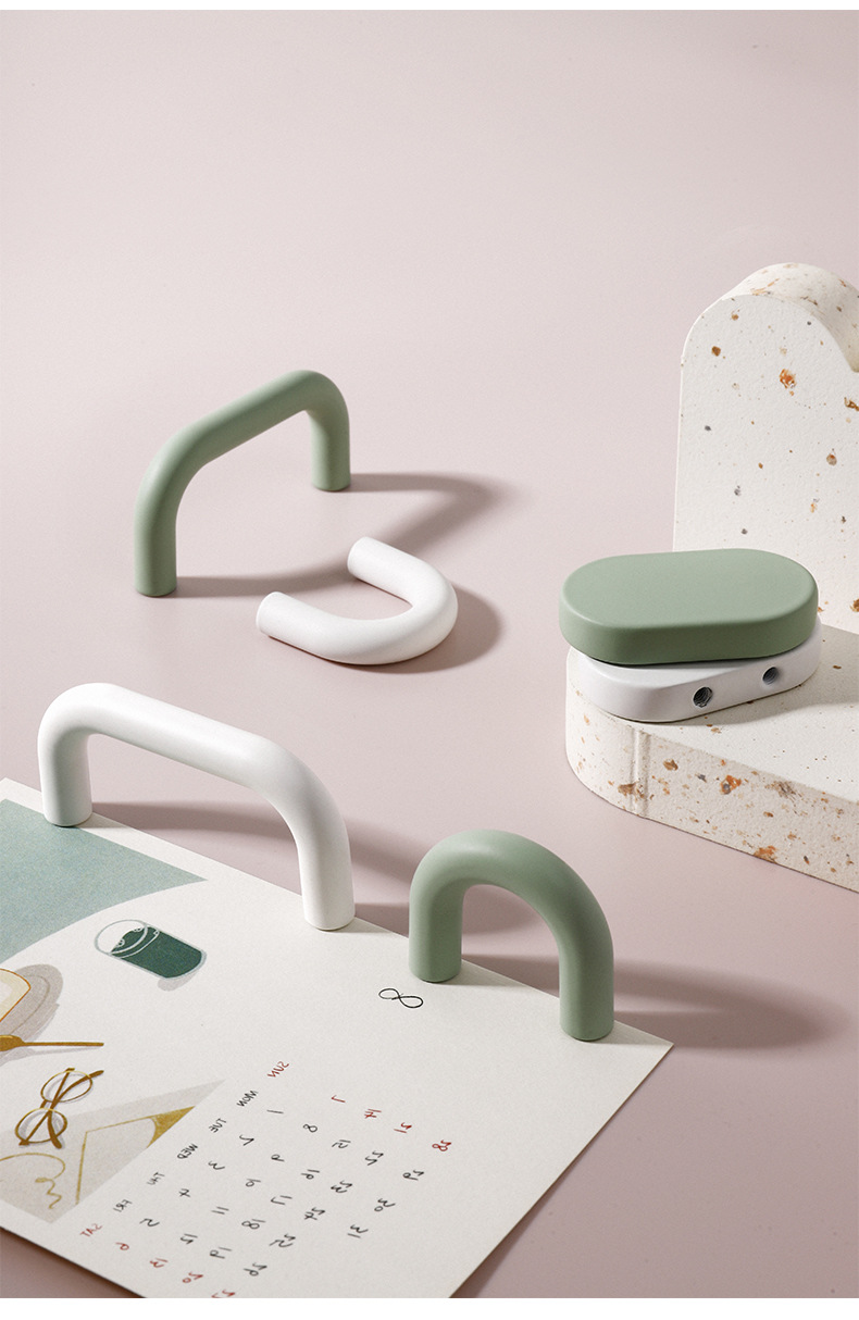 Paidu Manufacturers Zinc Alloy Cartoon Color Cabinet Door Hand Handle Children Room Cabinet Drawer Door Handle Furniture Hardware Accessories Wholesale